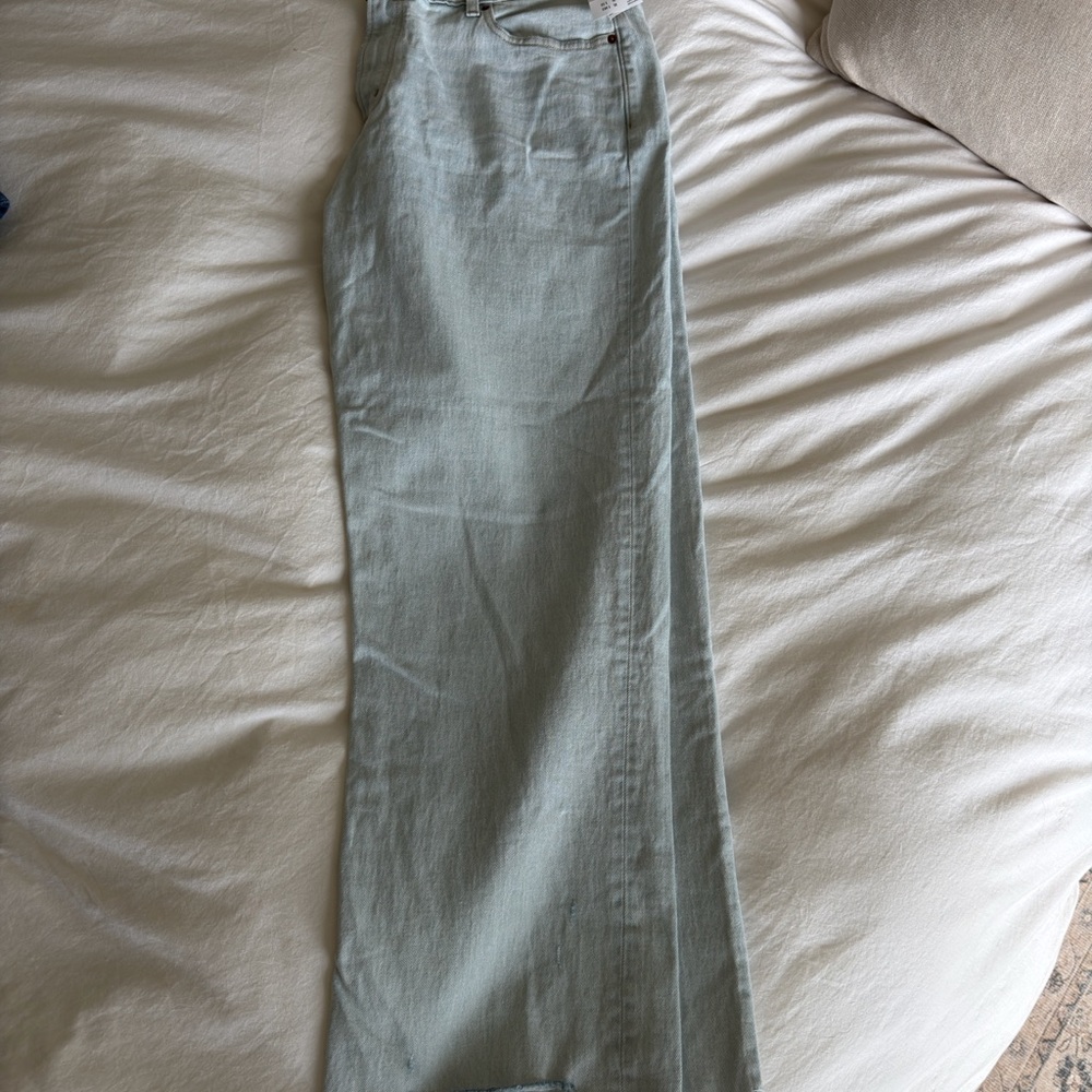 NWT Abercrombie Curve Low Rise Baggy Jeans - Picture 3 of 3